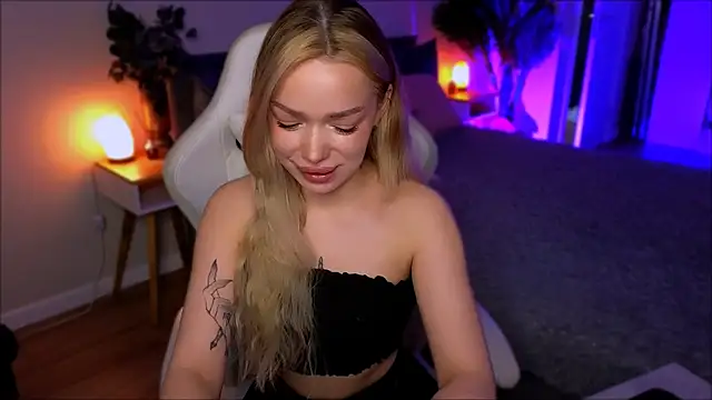 Lily Yin online show from 14, 4, 2026