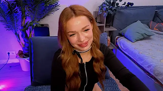 Snapshot of Lily_Yin chatting on 31, 12, 2024 Lily Yin online show from 31, 12, 2024