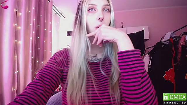 JustMeowGirl online show from 16, 5, 2026