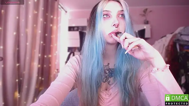 JustMeowGirl online show from 18, 3, 2026