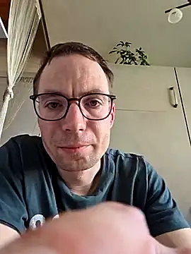 Schnubby1 online show from 21, 2, 2025