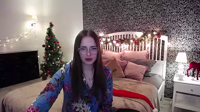 Snapshot of Barbie_Bye chatting on 17, 12, 2024 Barbie Bye online show from 17, 12, 2024