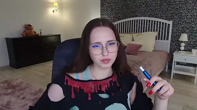 Snapshot of Barbie_Bye chatting on 4, 2, 2025 Barbie Bye online show from 4, 2, 2025