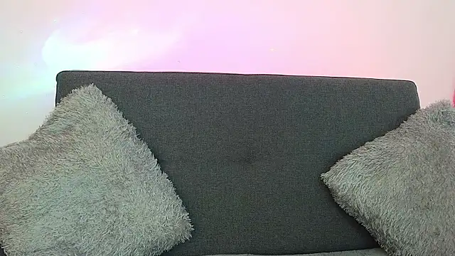 mia roux13 online show from 4, 10, 2025