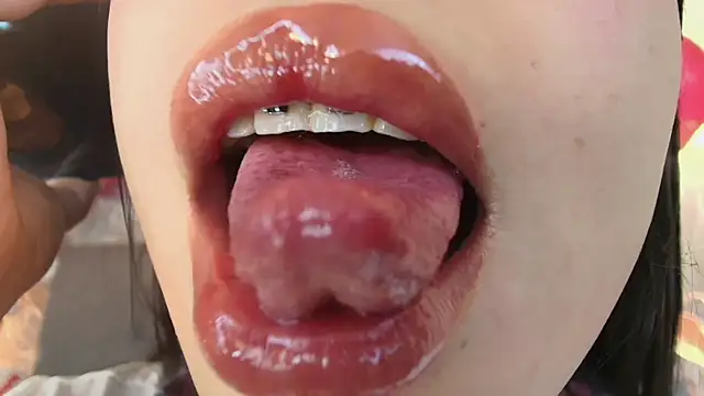 mia roux13 online show from 18, 2, 2025