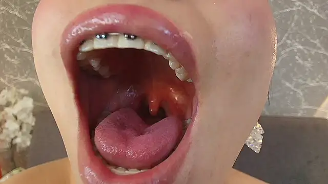 mia roux13 online show from 4, 3, 2025