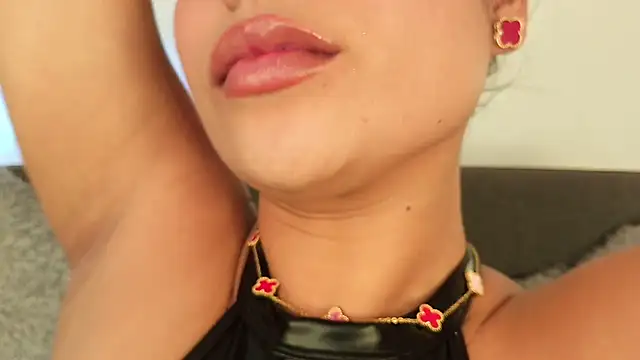 mia roux13 online show from 2, 10, 2025