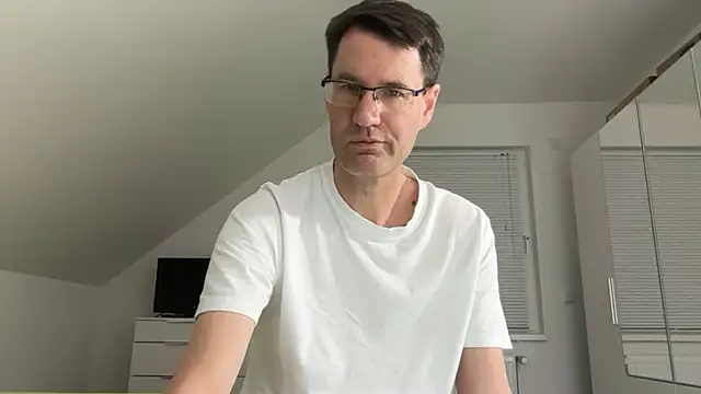 zxzx cam1 online show from 13, 2, 2026