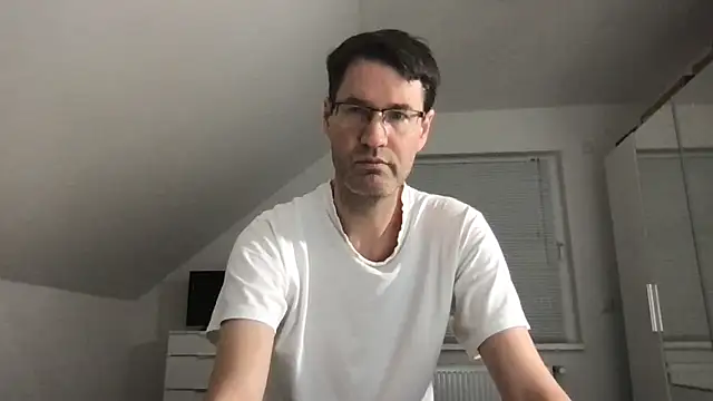 zxzx cam1 online show from 19, 1, 2025