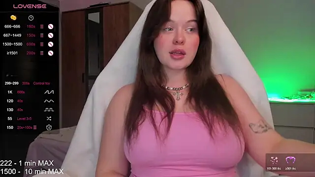 Snapshot of HANNA_MONTANAS chatting on 30, 11, 2025 HANNA MONTANAS online show from 30, 11, 2025