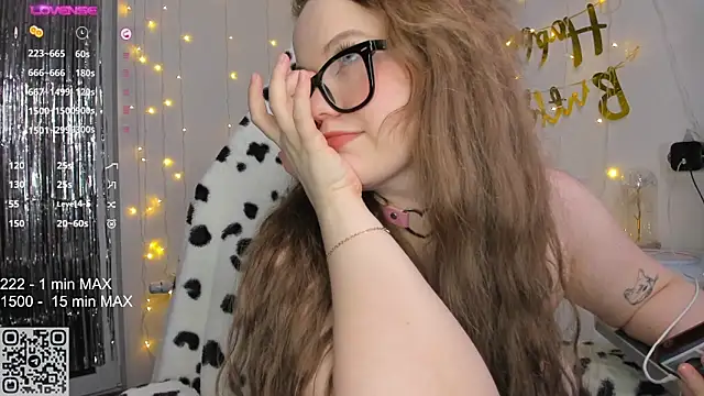 Snapshot of HANNA_MONTANAS chatting on 5, 2, 2025 HANNA MONTANAS online show from 5, 2, 2025