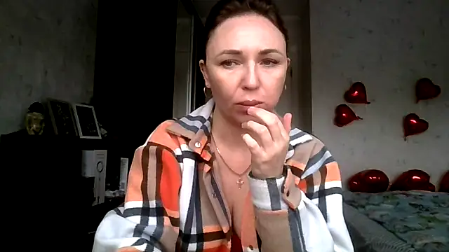 AngelinaLove28 online show from 11, 2, 2026