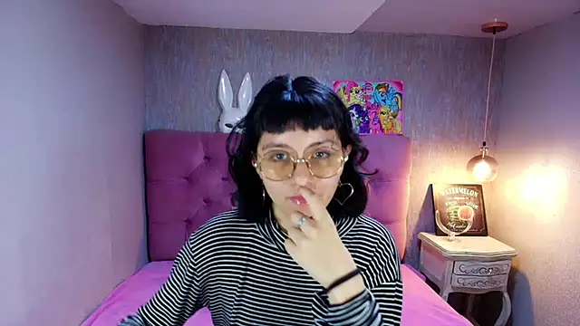 Snapshot of charlottemoonxz chatting on 18, 7, 2026 charlottemoonxz online show from 18, 7, 2026