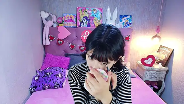 charlottemoonxz online show from 15, 2, 2026