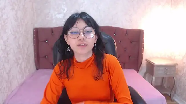 charlottemoonxz online show from 28, 2, 2025