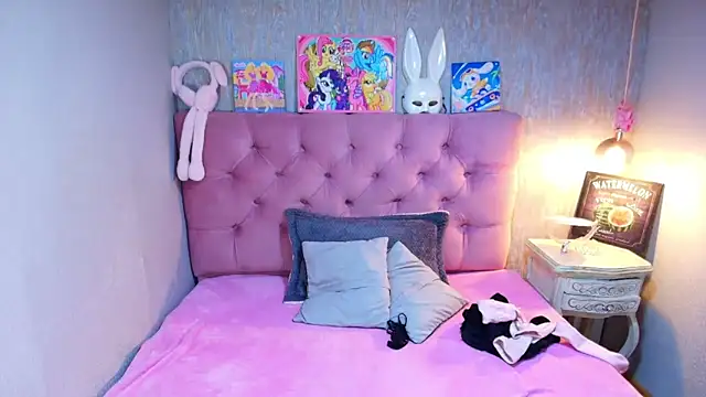 charlottemoonxz online show from 18, 3, 2026