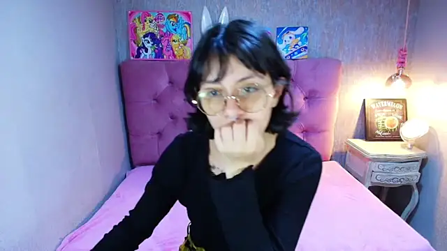 Snapshot of charlottemoonxz chatting on 4, 5, 2026 charlottemoonxz online show from 4, 5, 2026