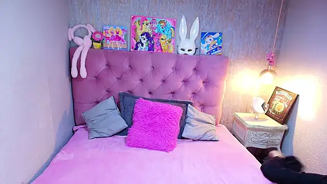 charlottemoonxz online show from 25, 2, 2026