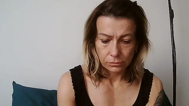Snapshot of anechka1 chatting on 26, 4, 2026 anechka1 online show from 26, 4, 2026