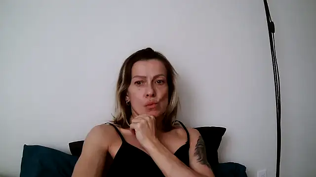 Snapshot of anechka1 chatting on 25, 5, 2026 anechka1 online show from 25, 5, 2026