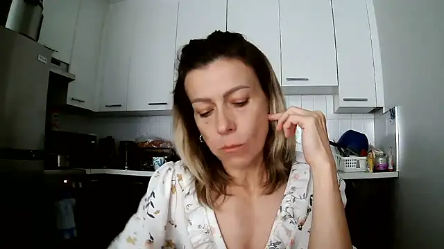 Snapshot of anechka1 chatting on 7, 6, 2026 anechka1 online show from 7, 6, 2026