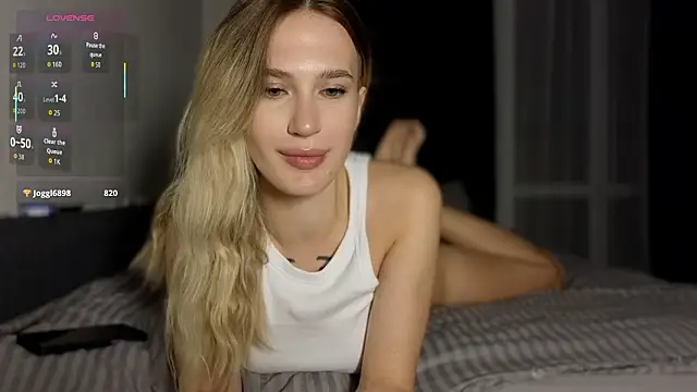 Snapshot of lluna_drug chatting on 22, 2, 2026 lluna drug online show from 22, 2, 2026