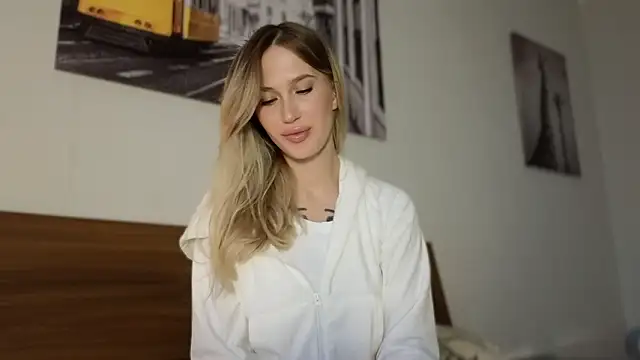 Snapshot of lluna_drug chatting on 26, 3, 2026 lluna drug online show from 26, 3, 2026