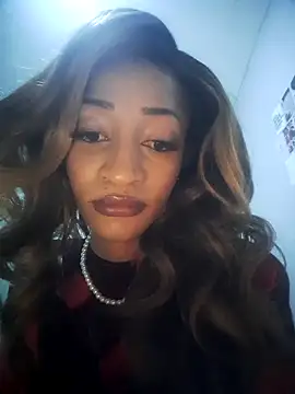 Snapshot of GoddessVee chatting on 5, 10, 2025 GoddessVee online show from 5, 10, 2025