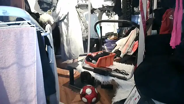 Snapshot of 0815lukas2024 chatting on 14, 11, 2025 0815lukas2024 online show from 14, 11, 2025