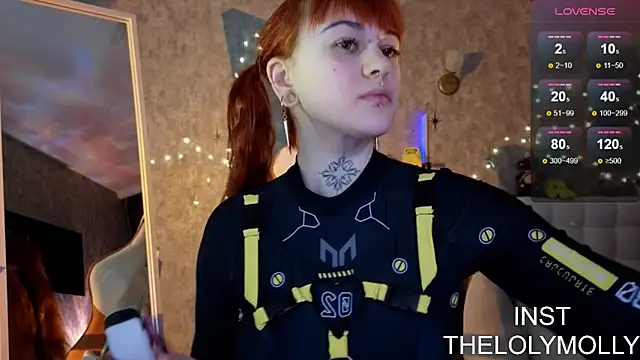 LolyMolli online show from 4, 4, 2026