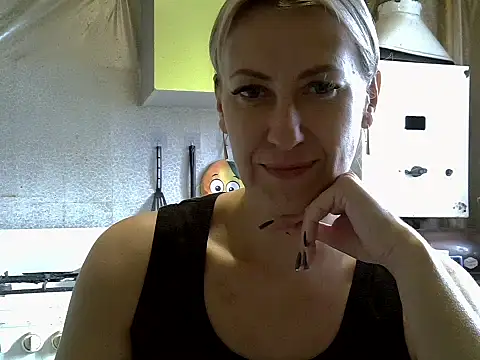 AshleyXHoney online show from 18, 9, 2025