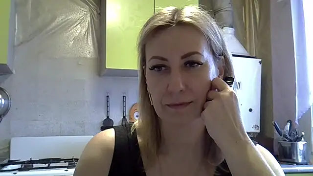 AshleyXHoney online show from 10, 2, 2025