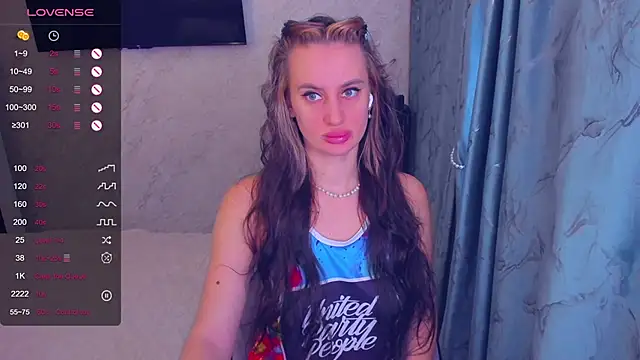 Snapshot of Cherry-Legenda chatting on 14, 1, 2025 Cherry-Legenda online show from 14, 1, 2025