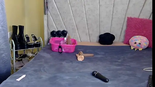 Kyla may online show from 15, 1, 2025