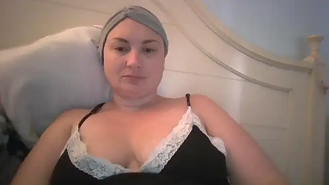 MilfyMrsRobinson online show from 27, 5, 2026
