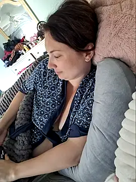 MilfyMrsRobinson online show from 19, 3, 2025