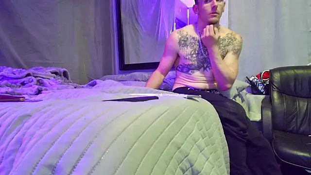 Snapshot of RyleyRydes chatting on 23, 12, 2024 RyleyRydes online show from 23, 12, 2024