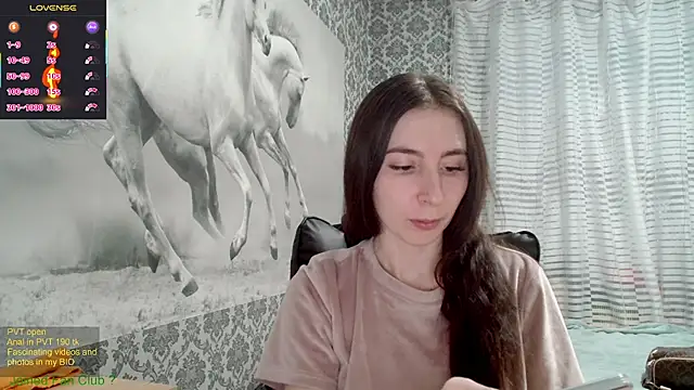 Snapshot of Wowpornoo chatting on 26, 2, 2025 Wowpornoo online show from 26, 2, 2025