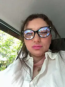 Snapshot of MooonReal chatting on 2, 6, 2026 MooonReal online show from 2, 6, 2026
