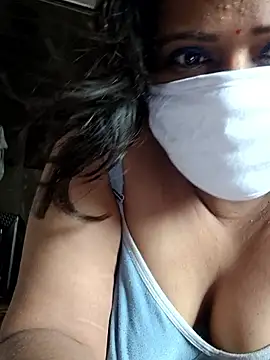 Snapshot of Love_Jenny chatting on 5, 5, 2026 Love Jenny online show from 5, 5, 2026