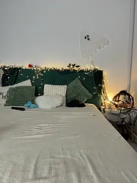 KimArts online show from 28, 10, 2025