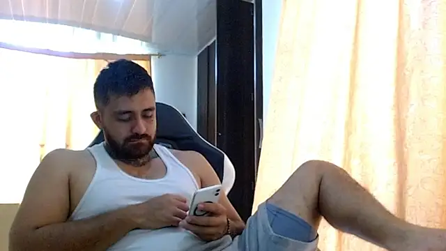 aronmiller404 online show from 7, 3, 2026