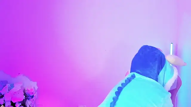 Ahri Elderwood online show from 17, 12, 2025