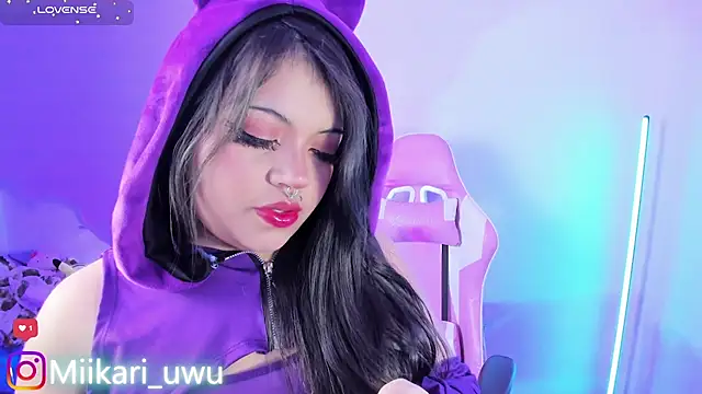 Ahri Elderwood online show from 25, 11, 2025