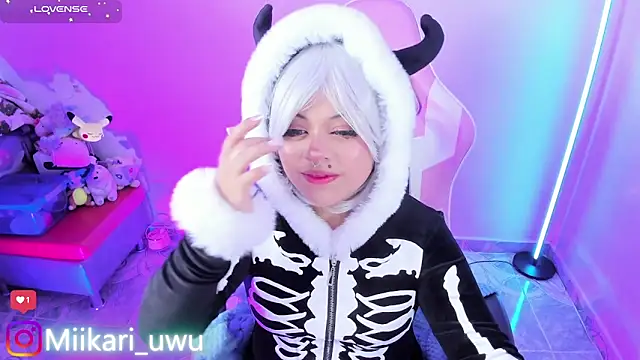 Ahri Elderwood online show from 28, 11, 2025