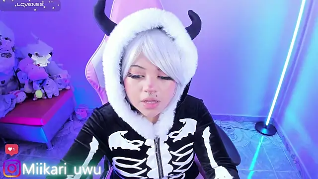 Ahri Elderwood online show from 16, 11, 2025