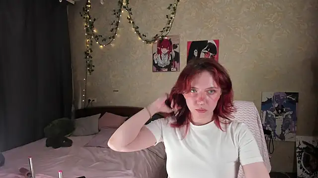 Snapshot of Love_is_Lola chatting on 7, 7, 2026 Love is Lola online show from 7, 7, 2026