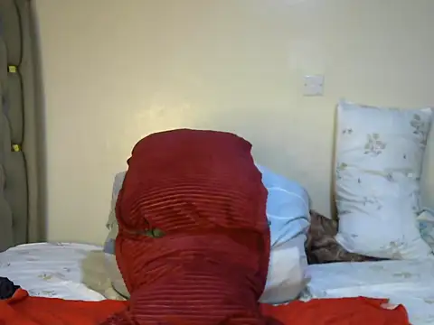 Snapshot of ebony_Catalia chatting on 8, 11, 2025 ebony Catalia online show from 8, 11, 2025