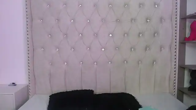 Abril Squirt online show from 20, 2, 2026