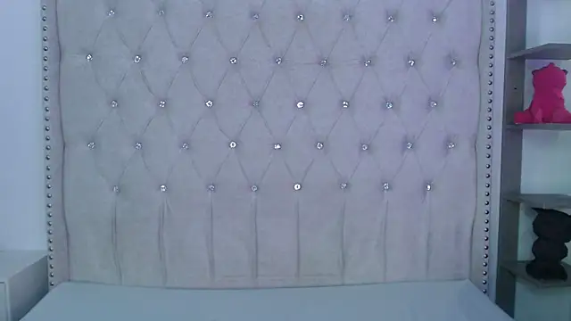 Abril Squirt online show from 13, 1, 2026